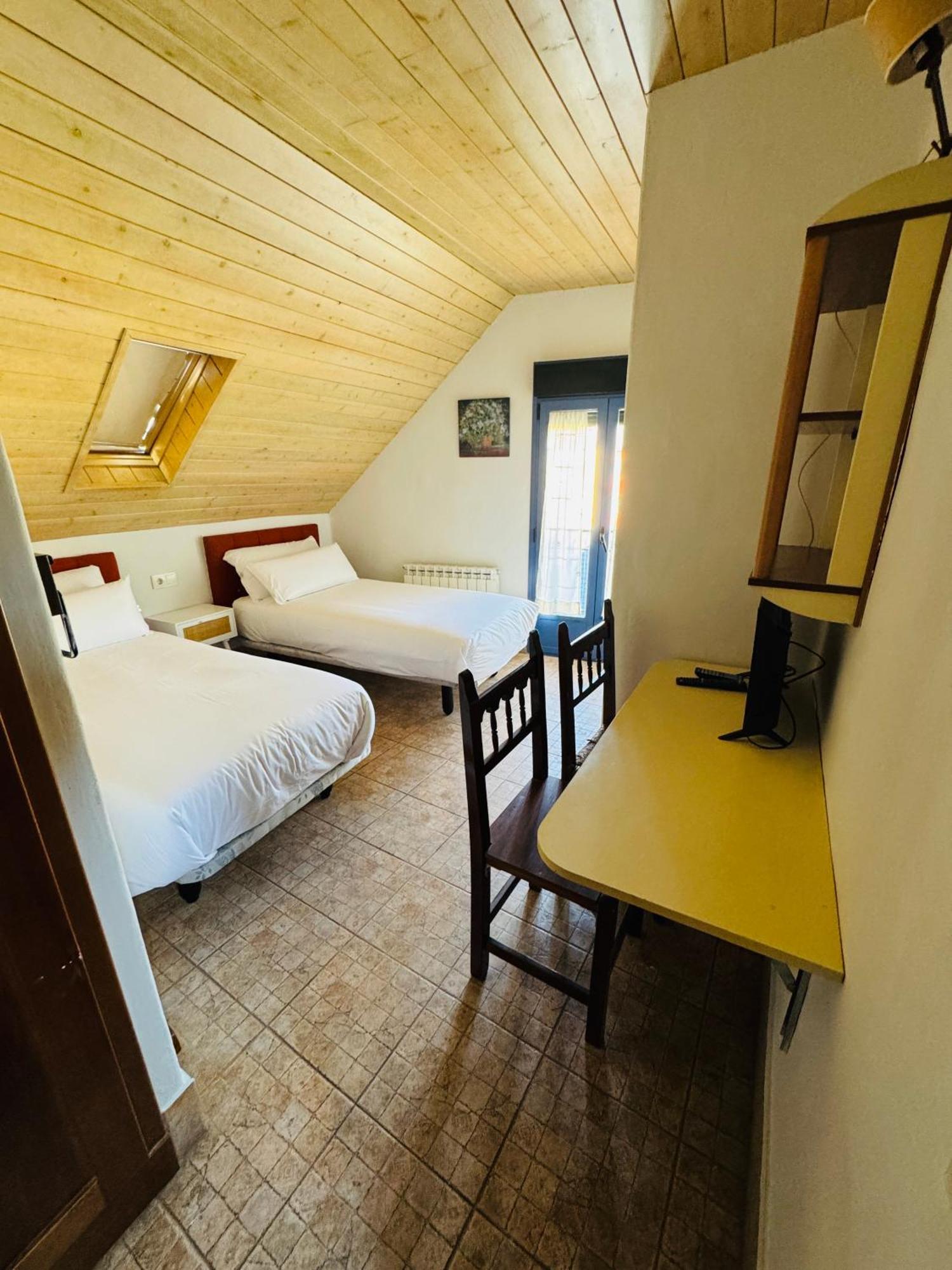Hostal Nau Pradets فييليا المظهر الخارجي الصورة
